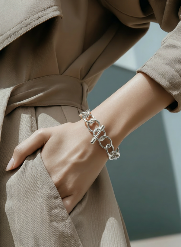 ZB618 MODEL Large Round Ring Bracelet