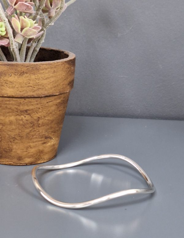 Plain Wave Bangle