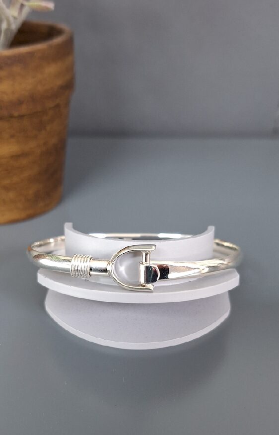 Flat Band Stirrup Bangle