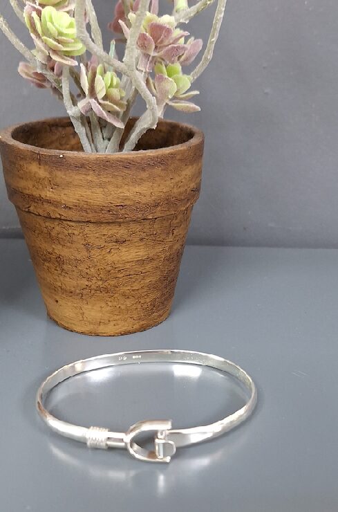 Flat Band Stirrup Bangle