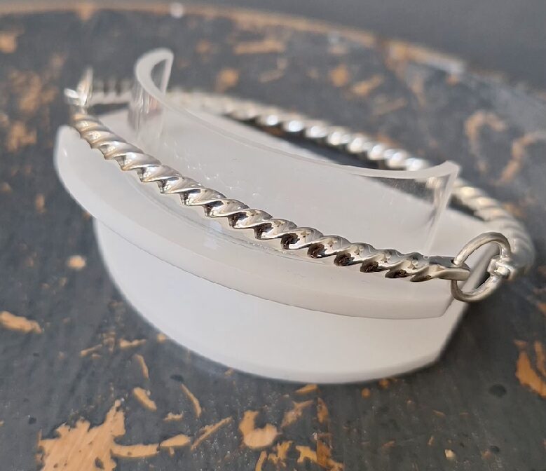 Barley Twist Gated Bangle