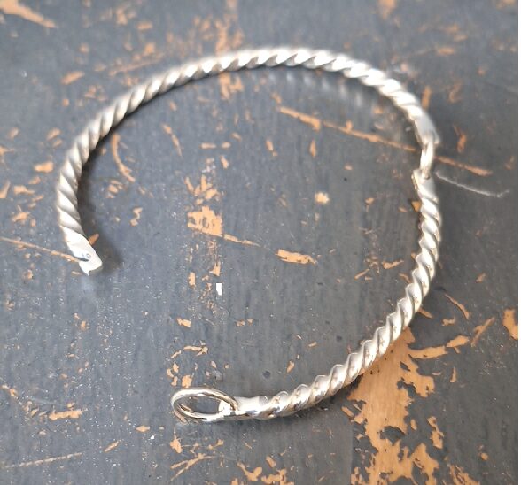 Barley Twist Gated Bangle