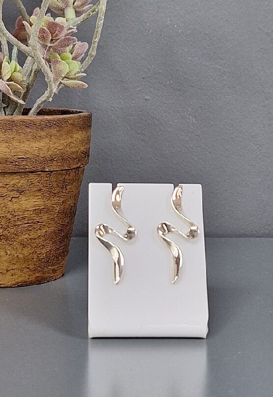 Alaska Zig Zag Long Stud