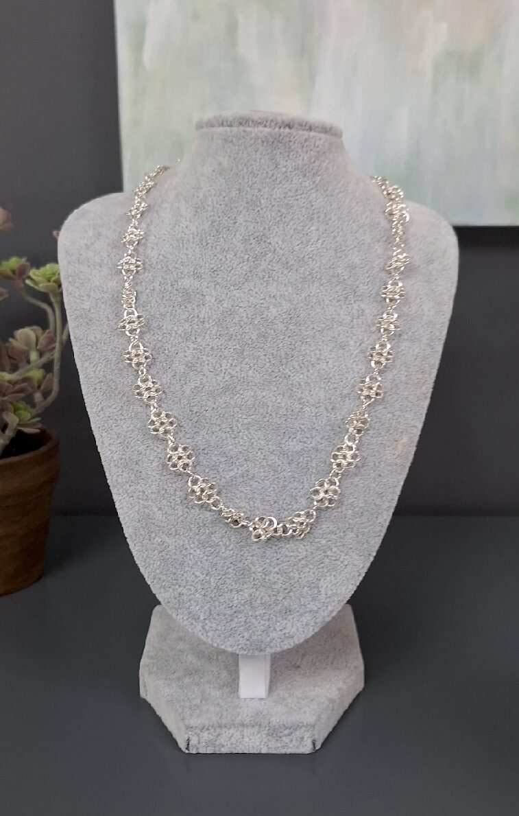 Open Wire Flower Necklace