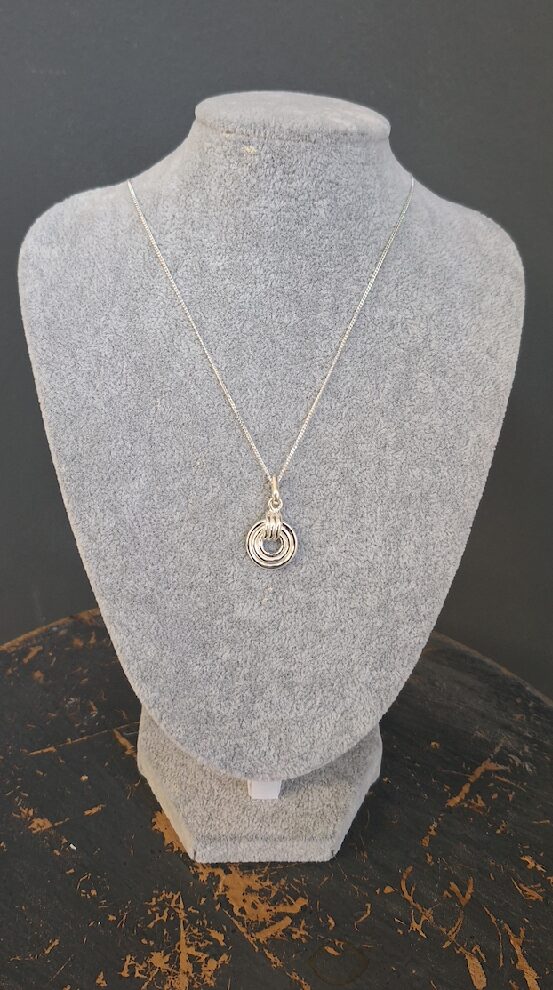 Concentric Circle Pendant and Chain