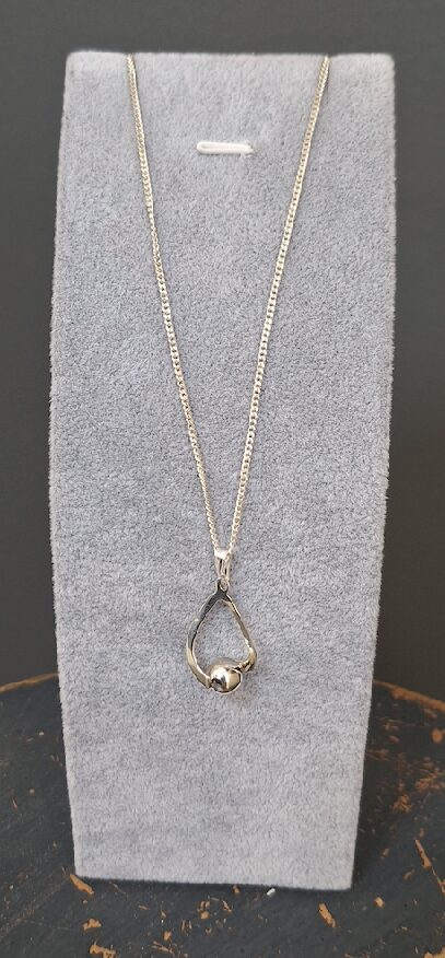 ZP0024 Open Teardrop and Ball Pendant