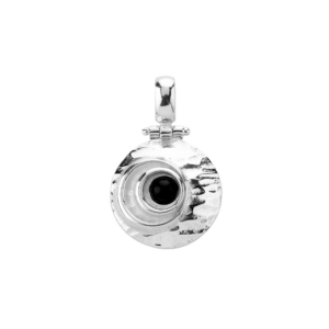 ZP618 Hammered Disc with Onyx Pendant