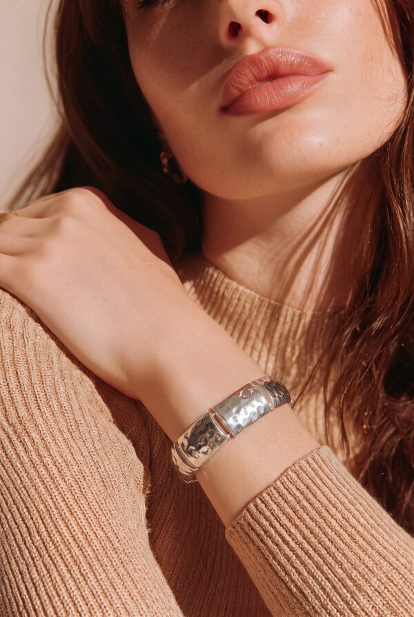 ZB1842 MODEL Hammered Linked Square Bracelet