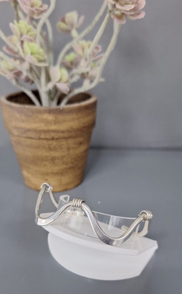 Screenshot Zig Zag Cuff Bangle
